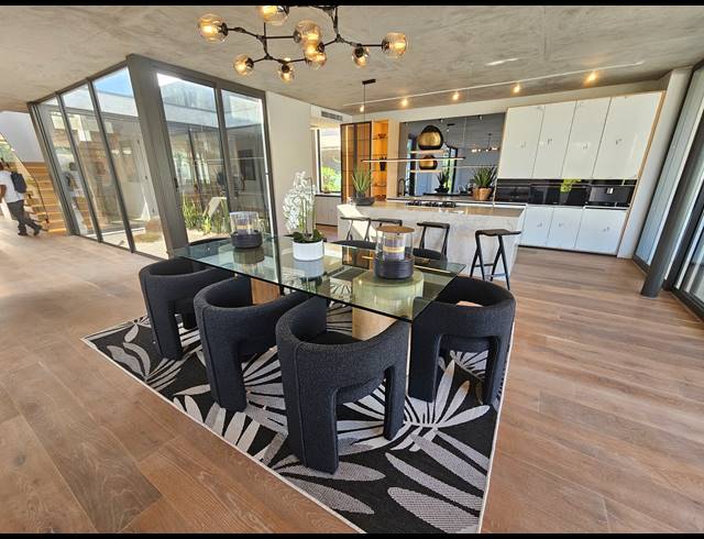 4 BEDROOM FREEHOLD FOR SALE IN HAWAAN FOREST ESTATE